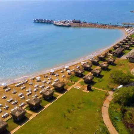 Concorde Luxury Resort & Beach Club & Casino Szálloda